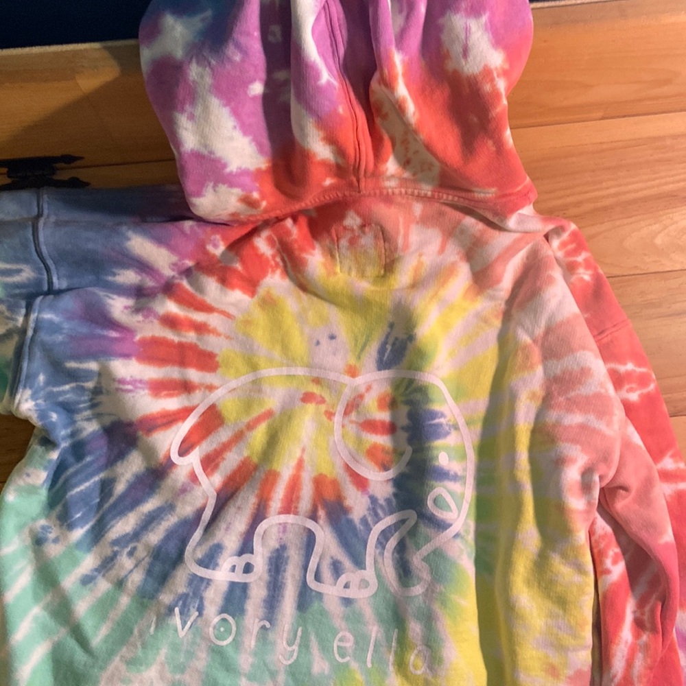 Tie dye Ivory Ella hoodie, in great condition, draw strings in tact.